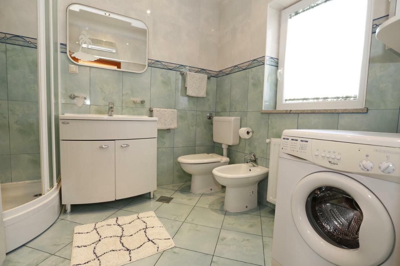 Apartment Bojan With Terrace And Sea View Башка Экстерьер фото