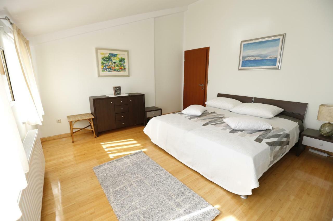 Apartment Bojan With Terrace And Sea View Башка Экстерьер фото